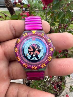 Swatch Scuba Cherry Drops Swiss Made size-38mm Dive Watch